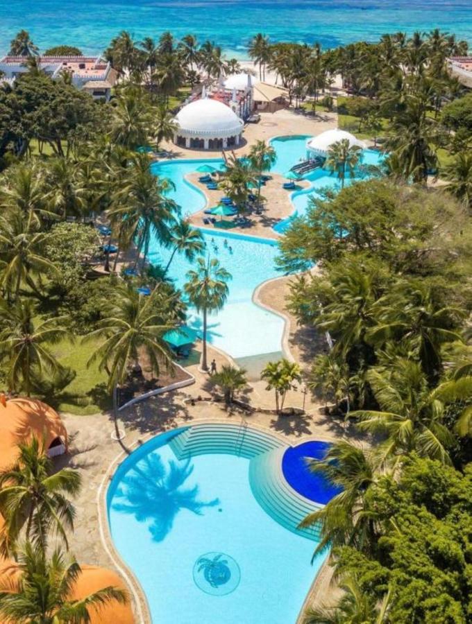 Southern Palms Beach Resort Diani Beach Exterior photo