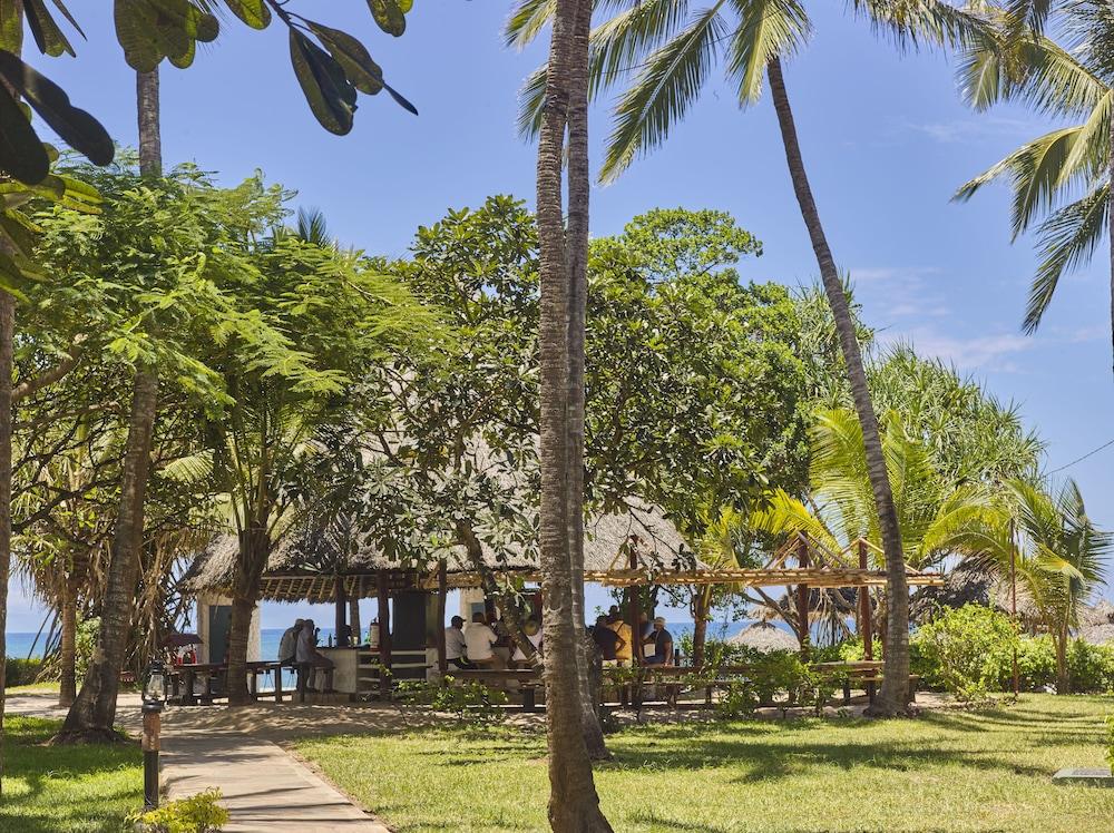 Southern Palms Beach Resort Diani Beach Exterior photo