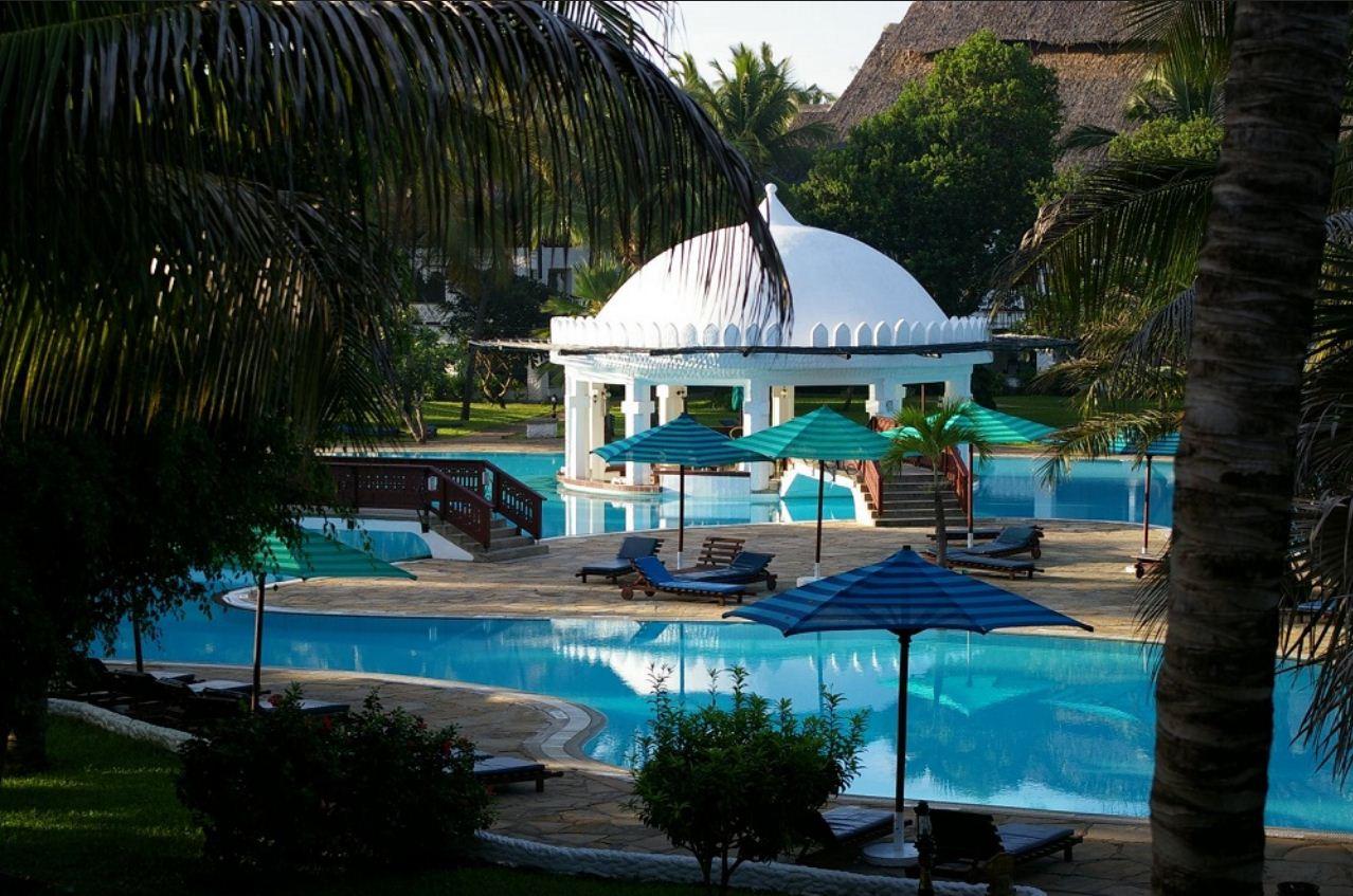 Southern Palms Beach Resort Diani Beach Exterior photo